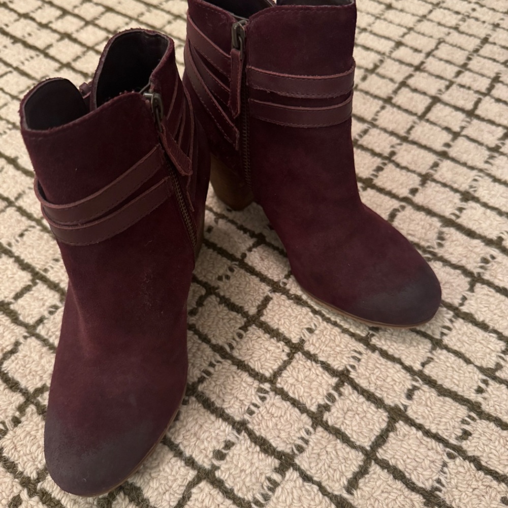 Distressed suede maroon boot - Picture 2 of 3